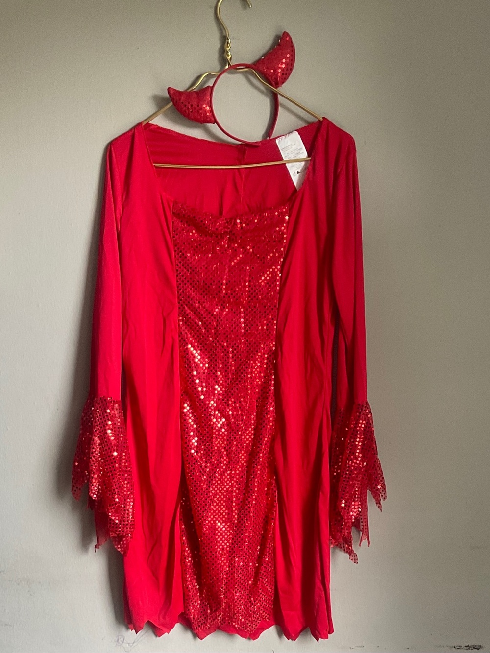 Red Sequin-Front Lounge Robe with Bell Sleeves
